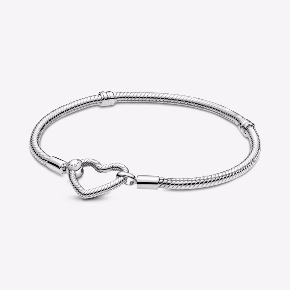 Pandora Moments Heart Closure Snake Chain Bracelet Size 6.7